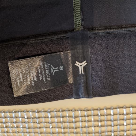 Ultracor multi color star performance leggings 🌟 - Picture 4 of 9